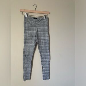 Talula Heather Gray capri leggings size XS